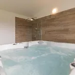 Vikendica Awesome In Radeki Polje With Sauna Loborika