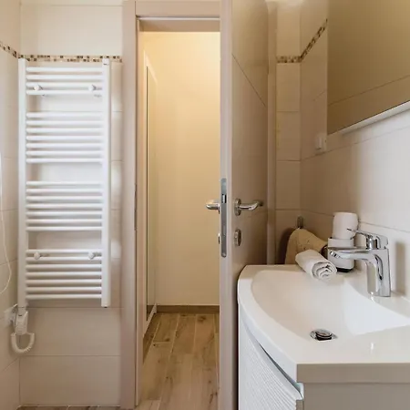 Pet Friendly In Radeki Polje With Kitchen *